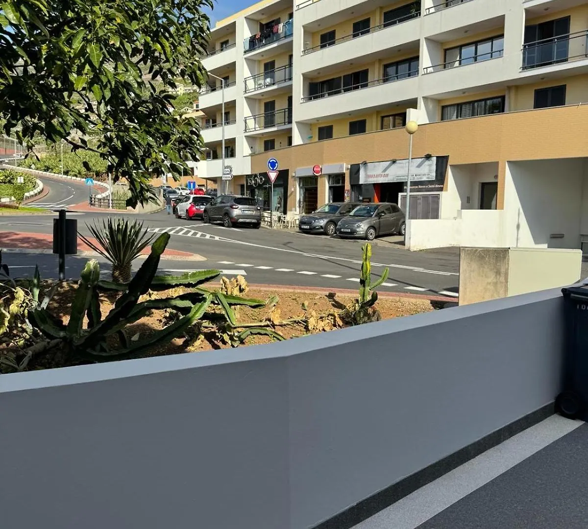 Alforra Residence 1-T2-Centro-Praias-Levadas Câmara de Lobos 0*,