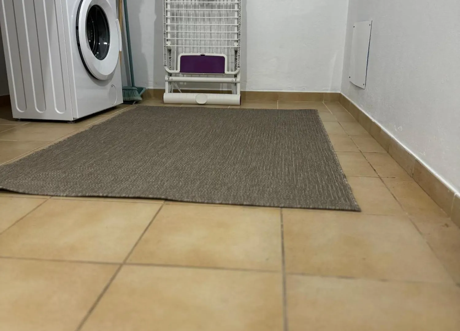 Alforra Residence 1-T2-Centro-Praias-Levadas 카메라데로보스 0*,  포르투갈