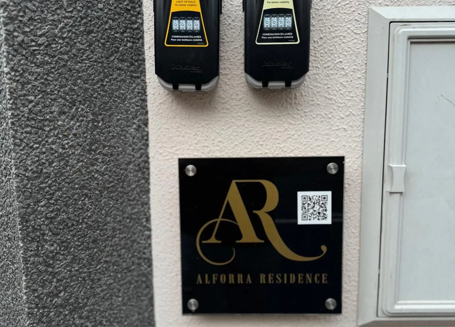 Alforra Residence 1-T2-Centro-Praias-Levadas 카메라데로보스 펜션