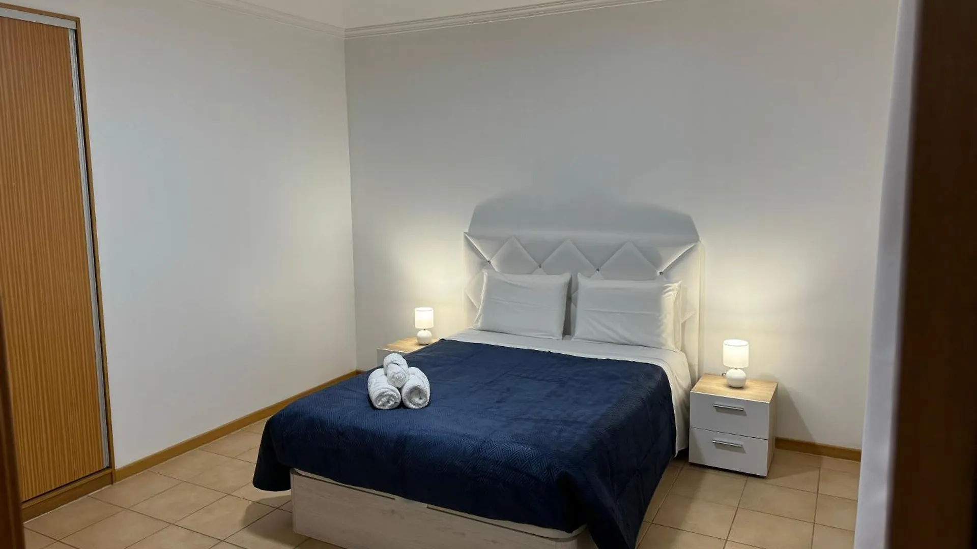 Alforra Residence 1-T2-Centro-Praias-Levadas 카메라데로보스 포르투갈