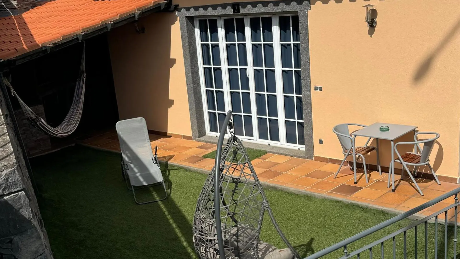 Alforra Residence 1-T2-Centro-Praias-Levadas Camara de Lobos 0*,