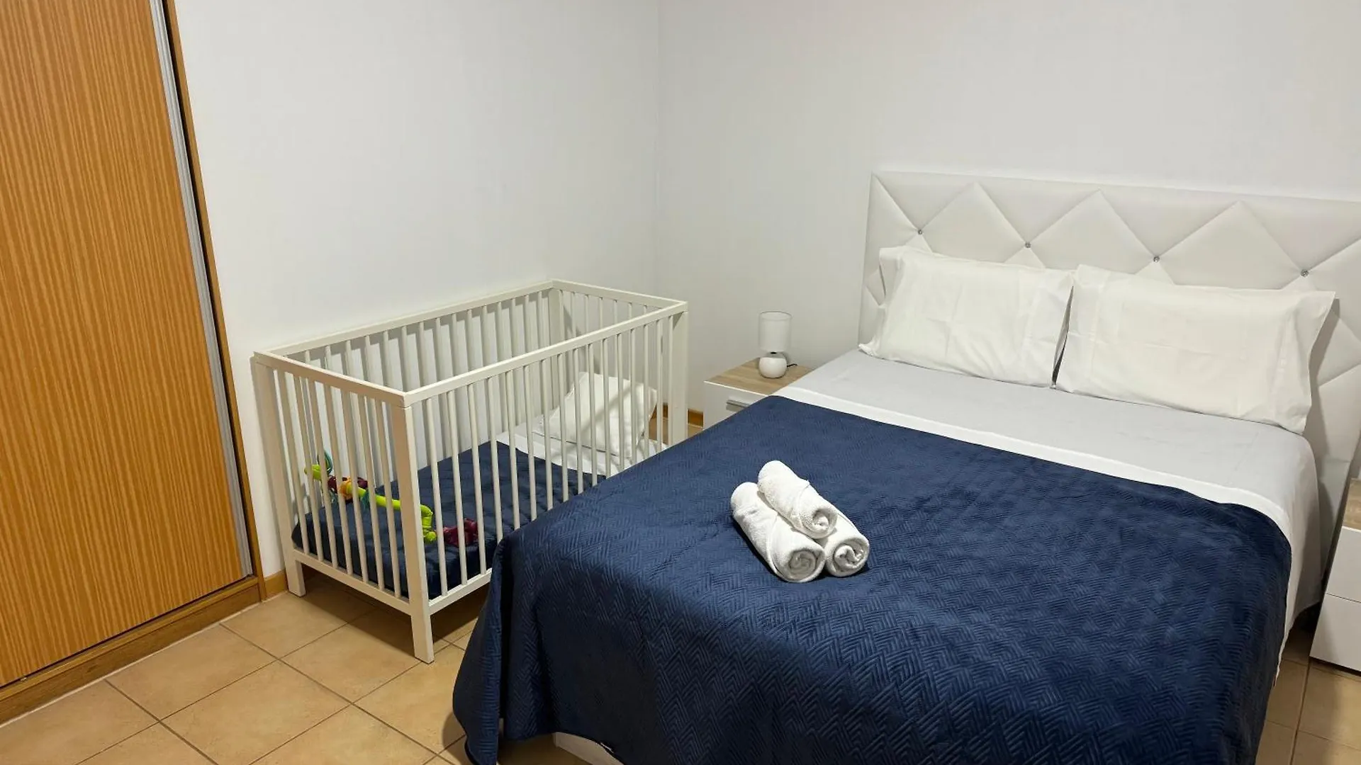 Alforra Residence 1-T2-Centro-Praias-Levadas 카메라데로보스